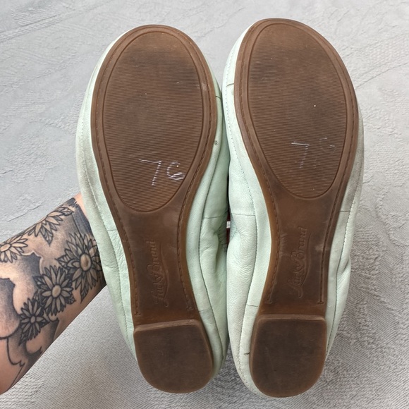 Lucky Brand Emmie Flats - Picture 2 of 8
